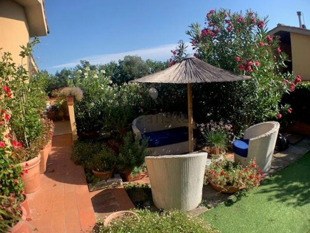 Case e ville in vendita di 215 m² in Via di Poggio