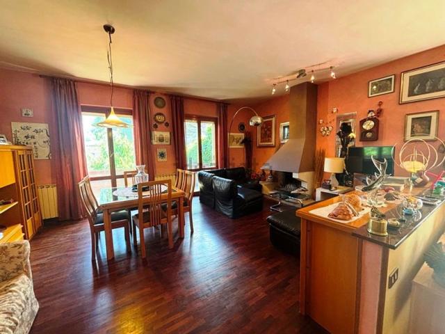 Case e ville in vendita di 215 m² in Via Pignattaia Bassa