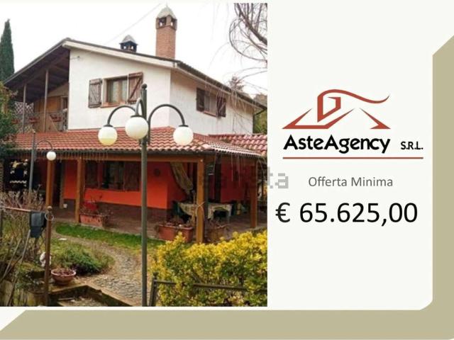 Case e ville in vendita di 215 m² in Contrada Fornaci, 26