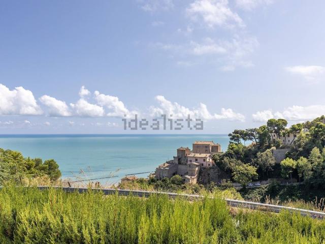 Case e ville in vendita di 215 m² in Contrada Monti