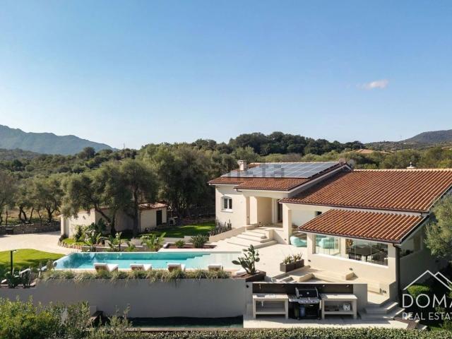 Case e ville in vendita di 215 m² in Località Piliezzu