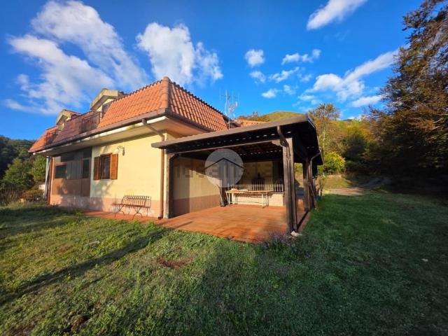 Case e ville in vendita di 216 m²