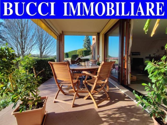 Case e ville in vendita di 216 m² in Via Giuseppe Garibaldi, 12