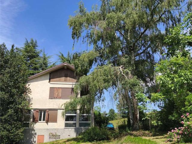 Case e ville in vendita di 216 m² in Via Zemola, 12