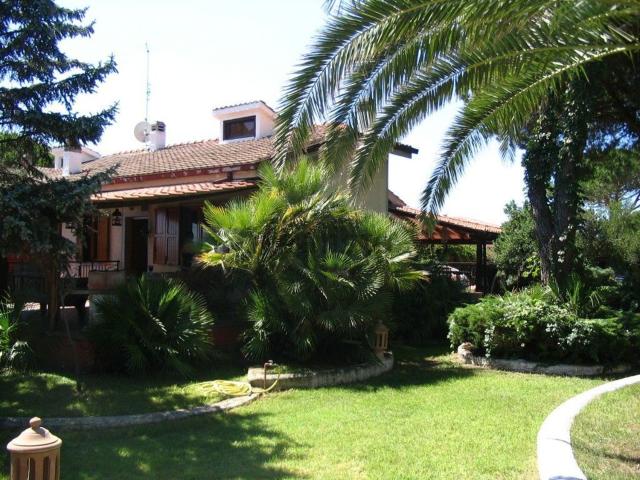 Case e ville in vendita di 216 m² in Strada Provinciale Badino