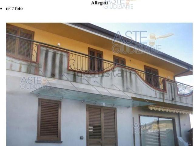 Case e ville in vendita di 217 m² in Via Provinciale