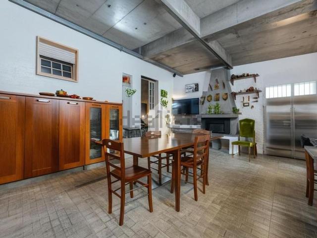 Case e ville in vendita di 217 m² in Contrada Regina