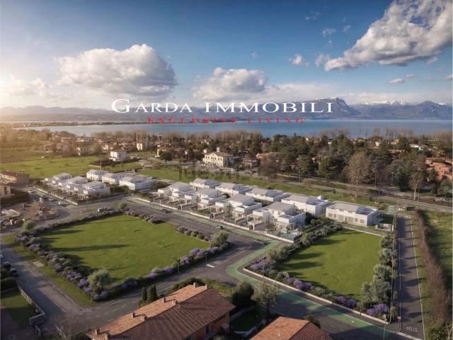 Case e ville in vendita di 218 m² in Via Miralago