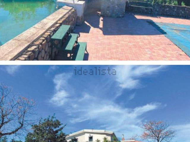 Case e ville in vendita di 218 m² in Contrada Losina