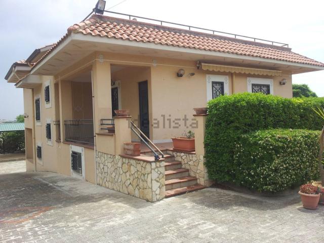 Case e ville in vendita di 218 m² in Strada Senza Nome
