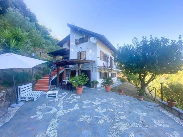 Case e ville in vendita di 219 m²