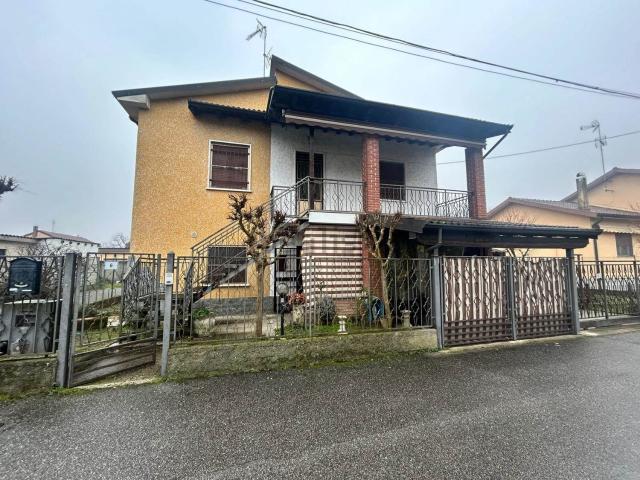 Case e ville in vendita di 220 m²