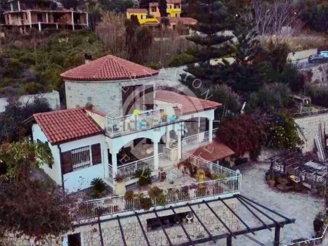 Case e ville in vendita di 220 m²