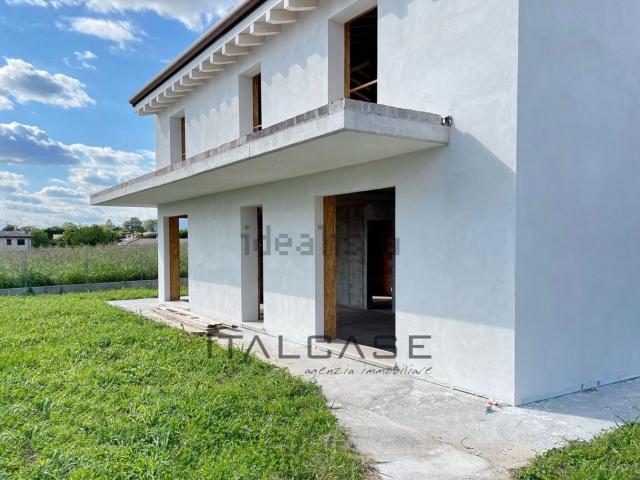 Case e ville in vendita di 220 m²