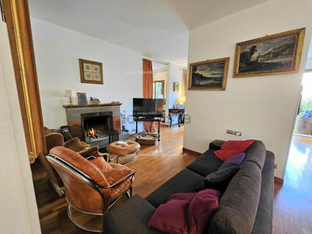 Case e ville in vendita di 220 m²
