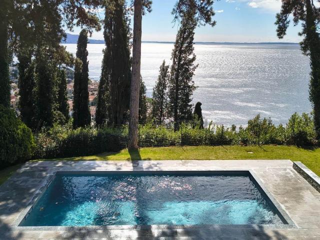 Case e ville in vendita di 220 m²
