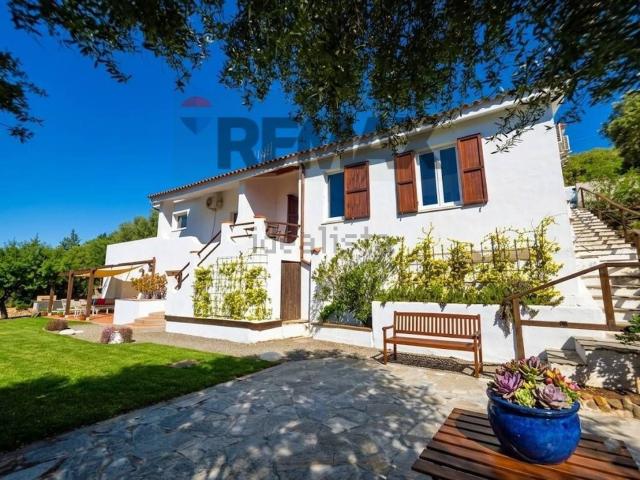 Case e ville in vendita di 220 m²
