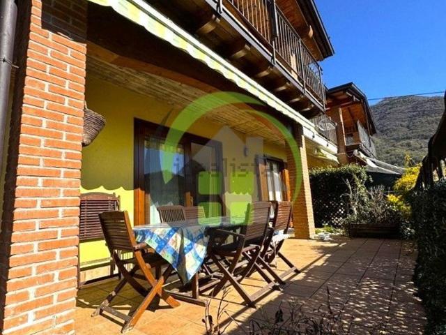 Case e ville in vendita di 220 m²