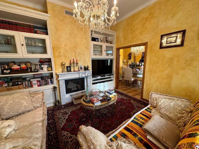 Case e ville in vendita di 220 m²