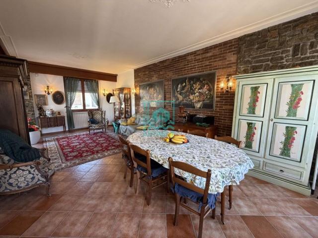 Case e ville in vendita di 220 m²