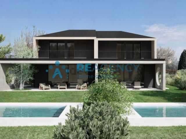 Case e ville in vendita di 220 m²