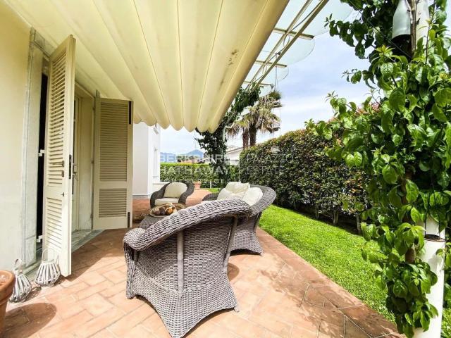 Case e ville in vendita di 220 m²