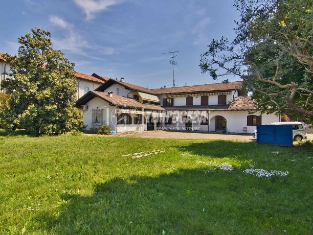 Case e ville in vendita di 220 m²