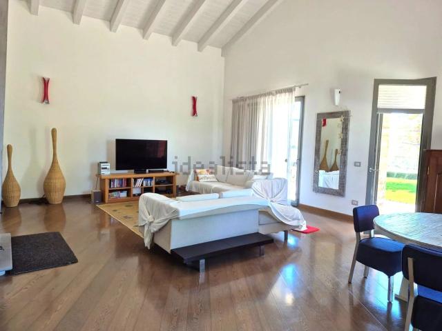 Case e ville in vendita di 220 m²