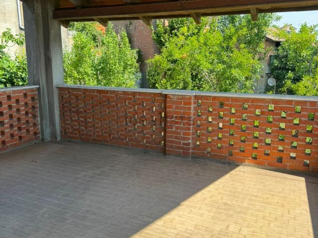 Case e ville in vendita di 220 m² in Via Camurati
