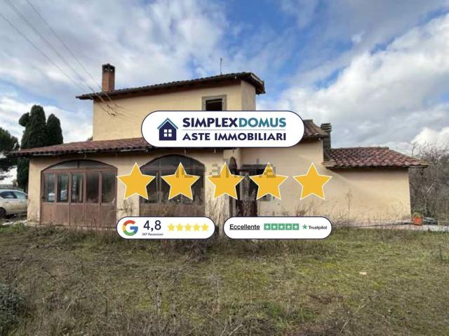 Case e ville in vendita di 220 m² in Via Castel D&apos Asso