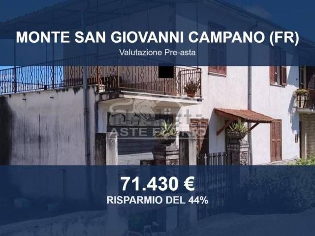 Case e ville in vendita di 220 m² in Via Chiaiamari, 19