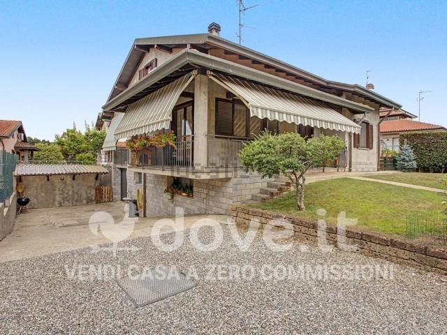 Case e ville in vendita di 220 m² in Via A. Vivaldi, 114