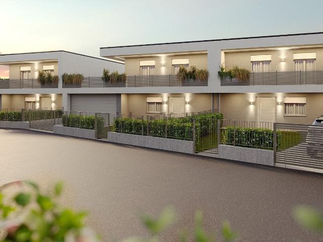 Case e ville in vendita di 220 m² in Via ai Ronchi