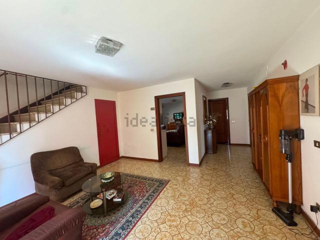 Case e ville in vendita di 220 m² in Via Barberinese