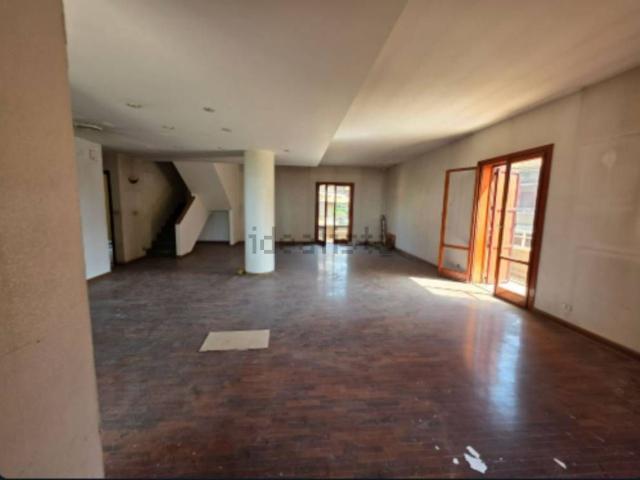 Case e ville in vendita di 220 m² in Via Barriera del Bosco