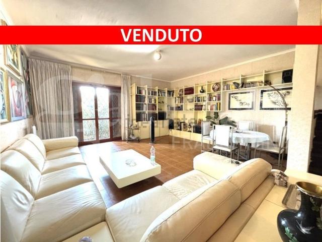 Case e ville in vendita di 220 m² in Via dei Gonzaga
