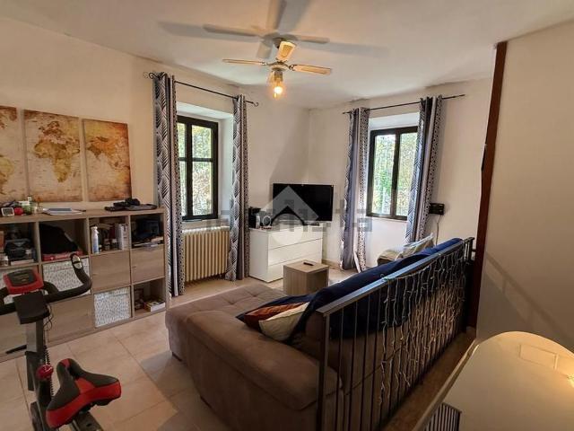 Case e ville in vendita di 220 m² in Via della Segheria, 46