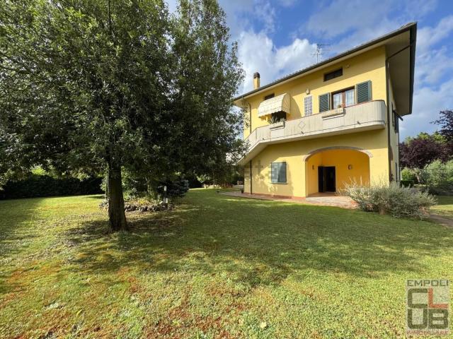 Case e ville in vendita di 220 m² in Via della Torraccia, 71