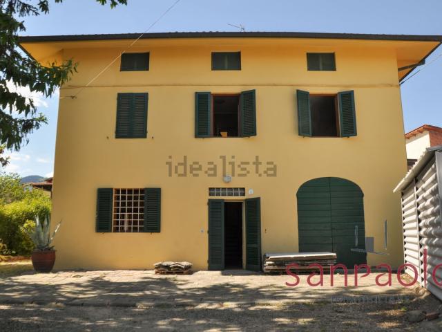 Case e ville in vendita di 220 m² in Via delle Cartiere