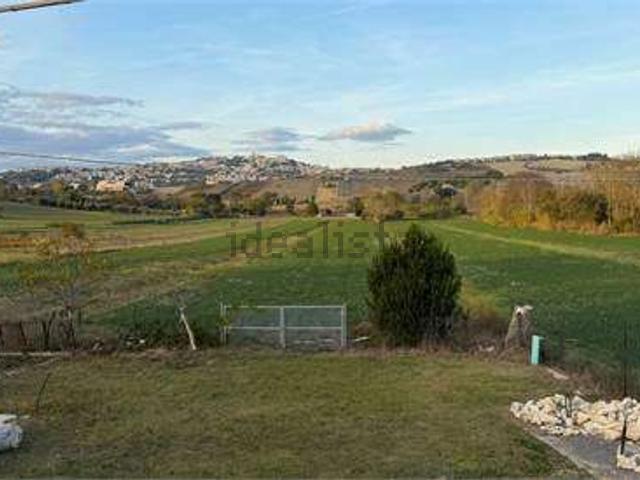 Case e ville in vendita di 220 m² in Via Direttissima del Conero