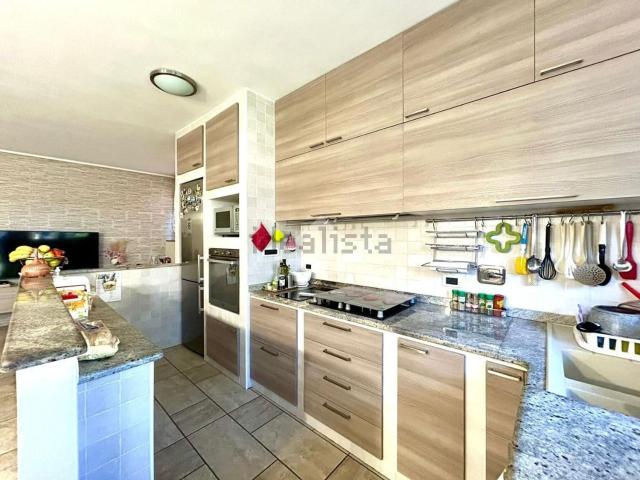 Case e ville in vendita di 220 m² in Via Enrico Fermi, 10