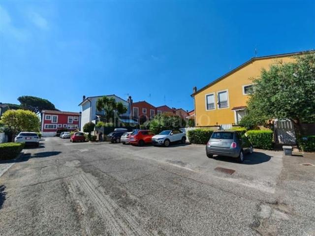 Case e ville in vendita di 220 m² in Via Panezio