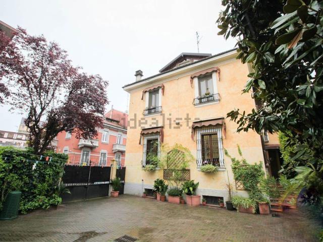 Case e ville in vendita di 220 m² in Via Privata Giovanni Verrazzano, 19