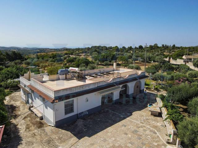 Case e ville in vendita di 220 m² in Via Tommaso Fazello, 228