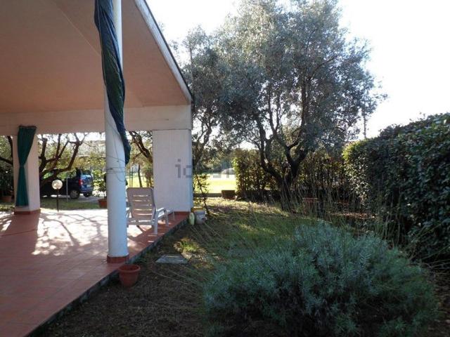 Case e ville in vendita di 220 m² in Via Vicinale Felce