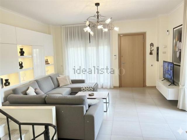 Case e ville in vendita di 220 m² in Viale dei Romagnoli