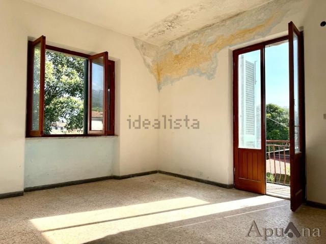 Case e ville in vendita di 220 m² in Viale Eugenio Chiesa, 21
