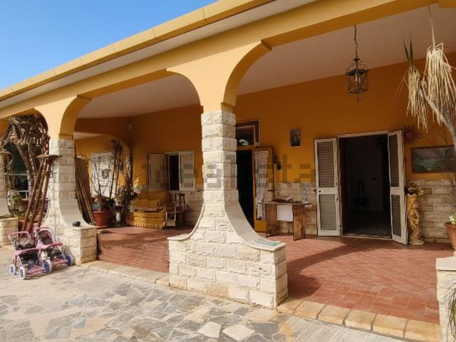 Case e ville in vendita di 220 m² in Contrada Lamalunga