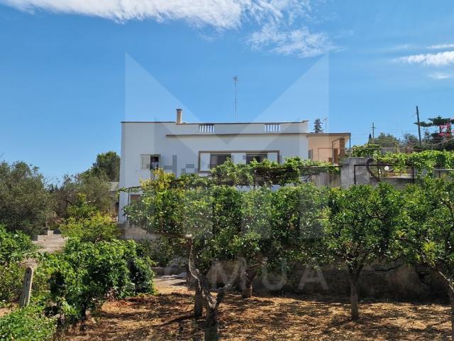 Case e ville in vendita di 220 m² in Contrada Masseria Nuova