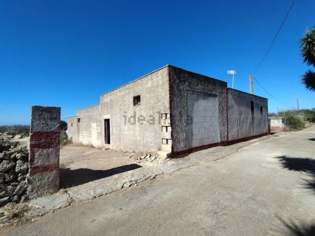 Case e ville in vendita di 220 m² in Contrada Monte
